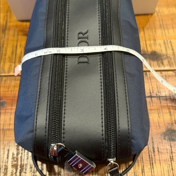 Dior Men's Black and Navy Toiletry Bag/SAUVAGE Mini parfum - Picture 14 of 16
